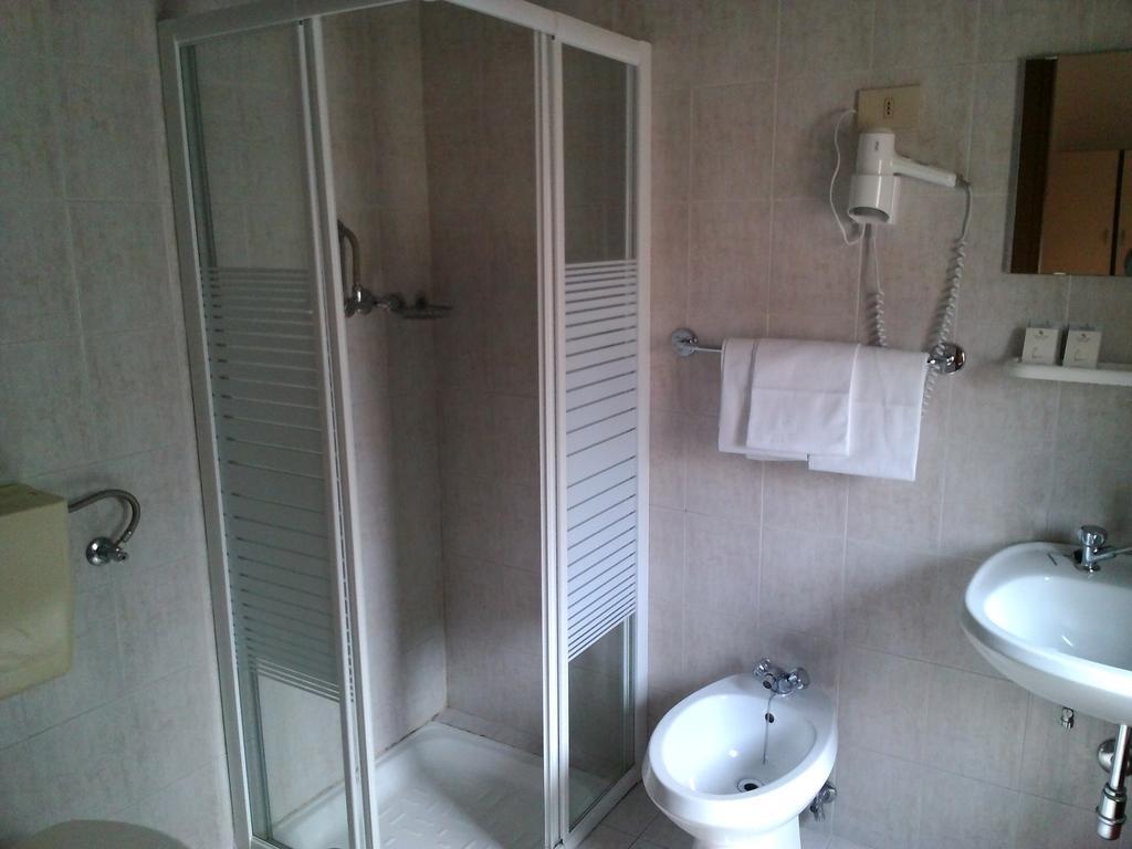 Hotel Brioni Триест Экстерьер фото