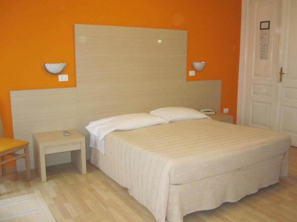 Hotel Brioni Триест Номер фото